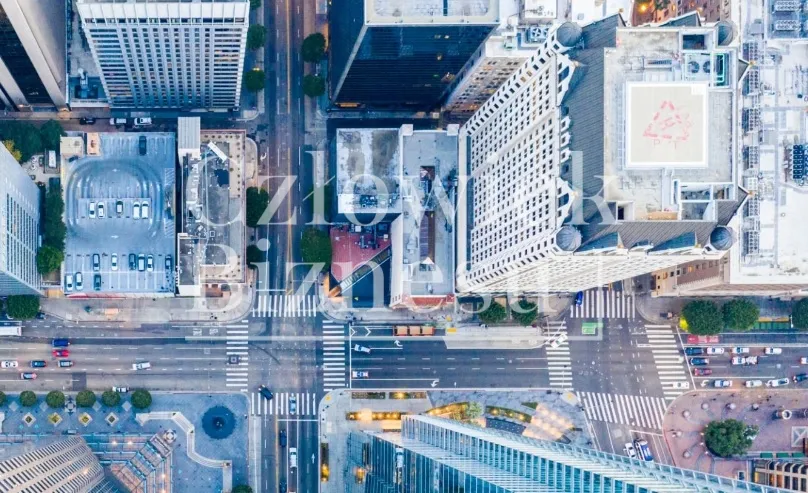 Jak pożyczka na zakup nieruchomości komercyjnych dla firm wpływa na opłacalność inwestycji oraz długoterminowy rozwój przedsiębiorstwa?