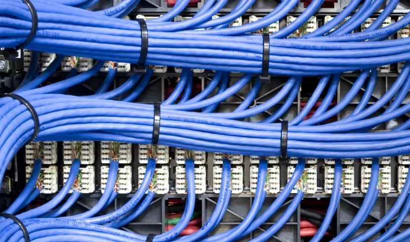 Dlaczego światłowód Rzeszów jest korzystniejszy dla firm korzystających z wideokonferencji i systemów VoIP?